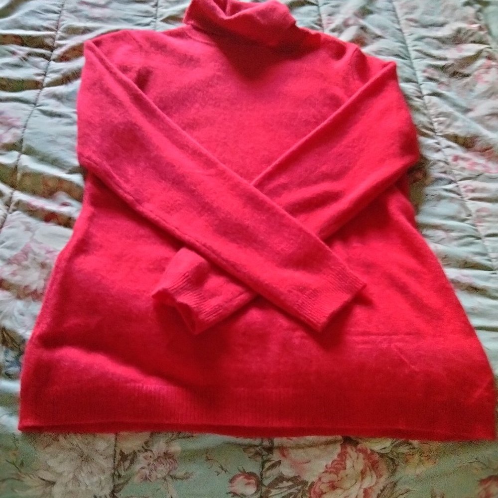 Women's Red Cashmere Turtleneck Sweater size Small